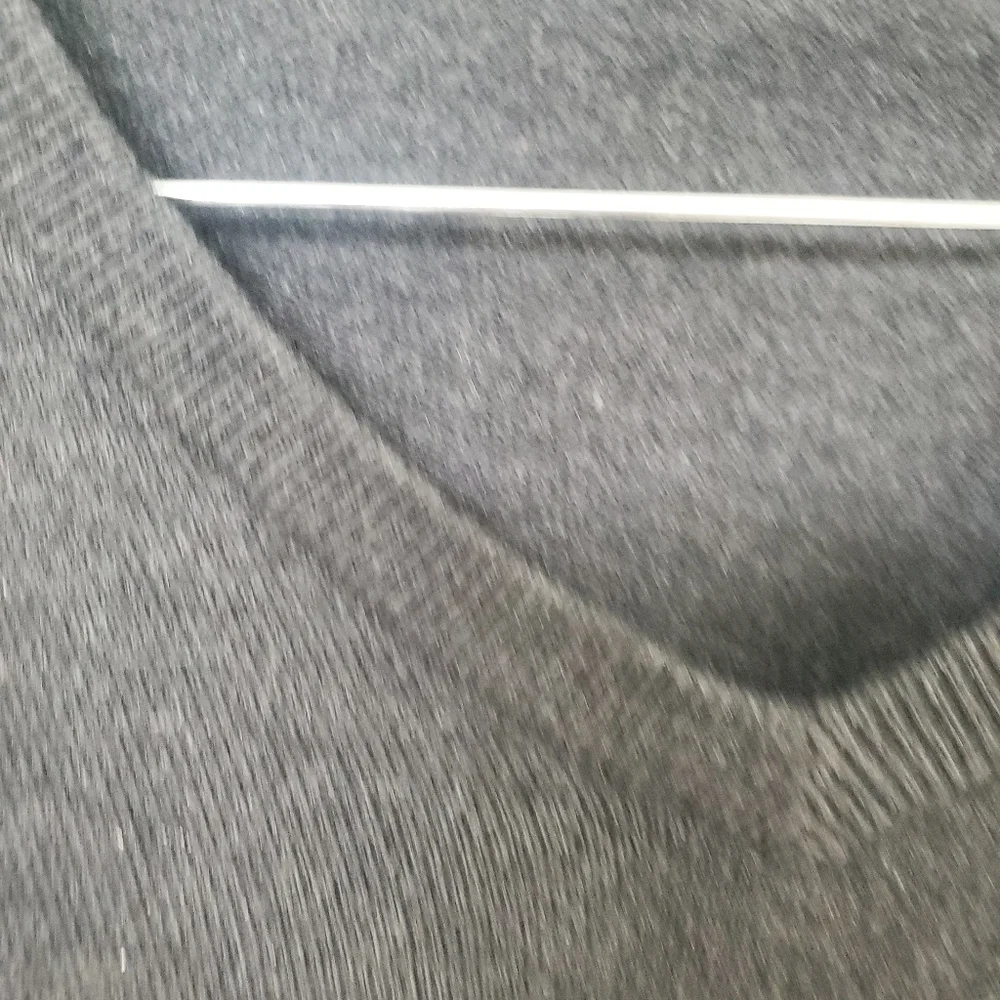 J.Crew‎ Vneck Sweater 5%Cashmere Preppy Business Casual Size Medium